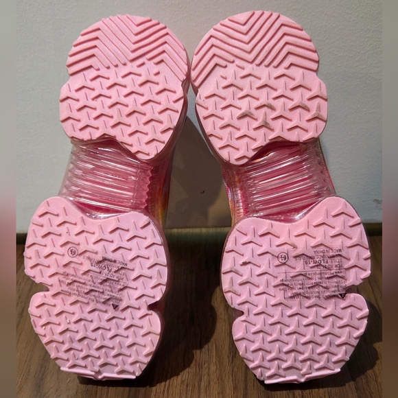 Women's La Sheelah Tie-Dye Sneaker, Size 6.5 NWOT - Picture 9 of 11